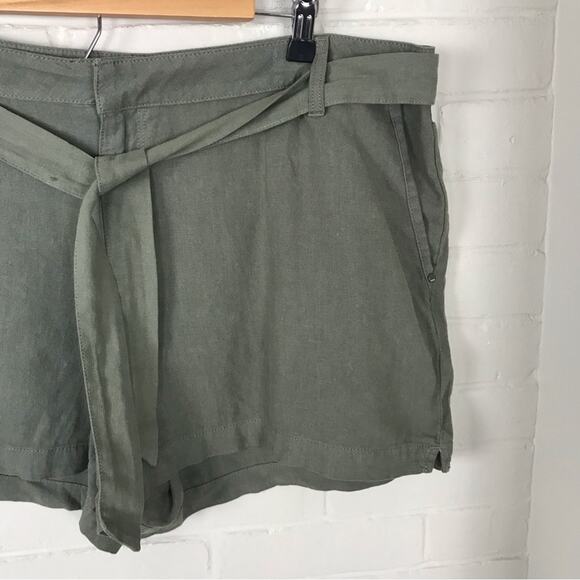 a.n.a Green Linen Blend Casual Plus Size Shorts Size 33/16 - Picture 3 of 9